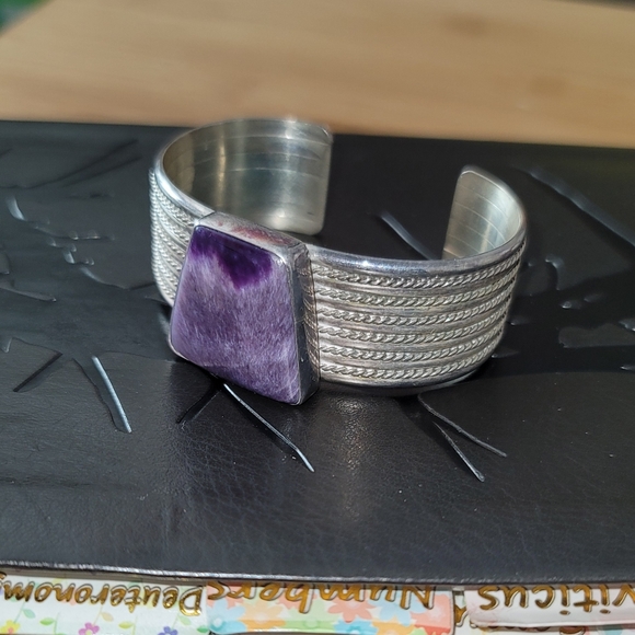 Vintage Navajo D. Lerma Charoite & Solid Sterling Silver Bracelet - Picture 4 of 15